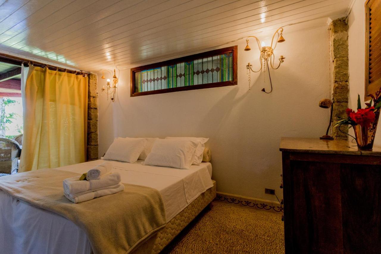 איליה-בלה Feiticeira Guesthouse חדר תמונה